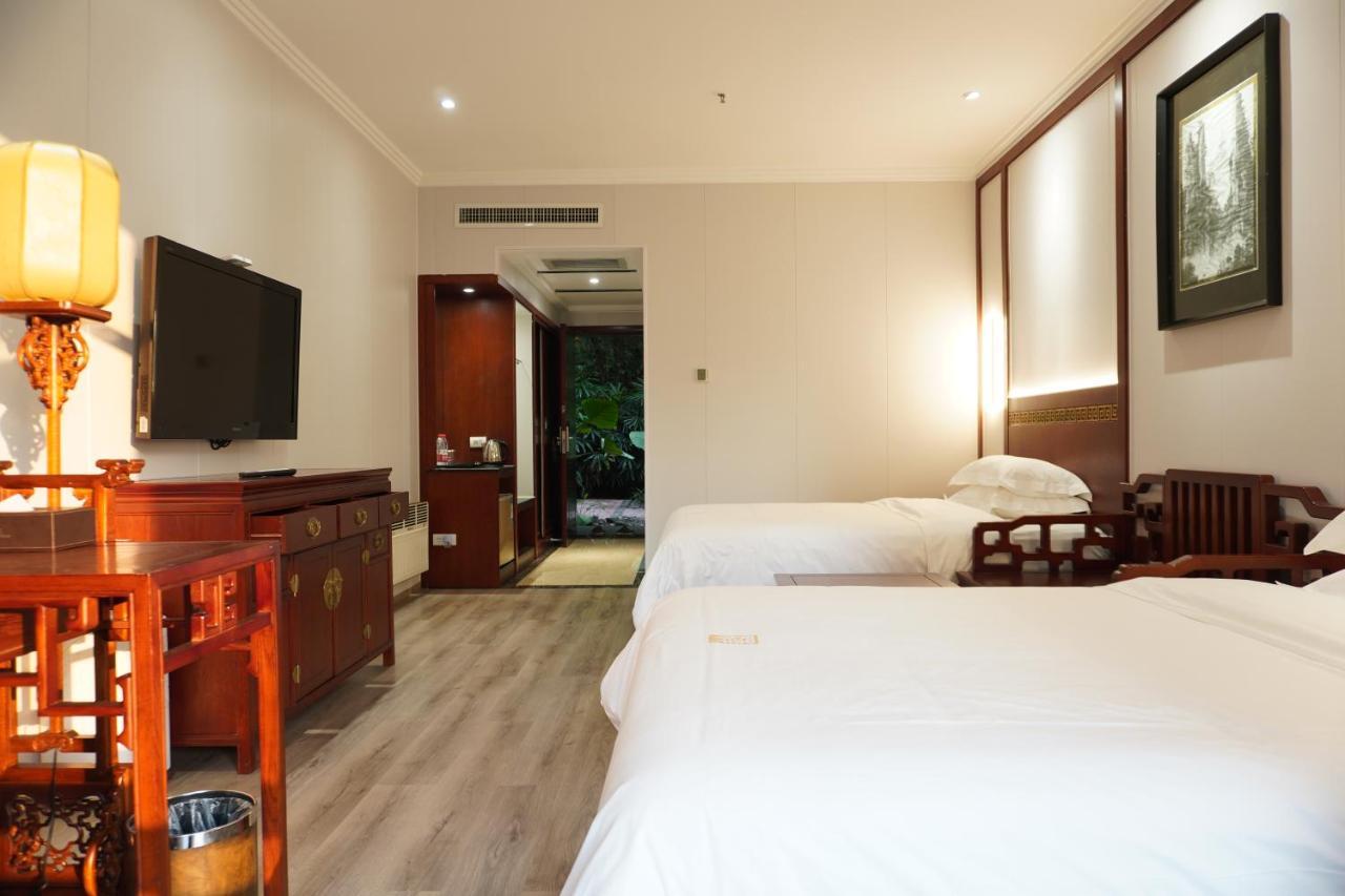 Guilin Yi Characteristic Hotel Coltd المظهر الخارجي الصورة
