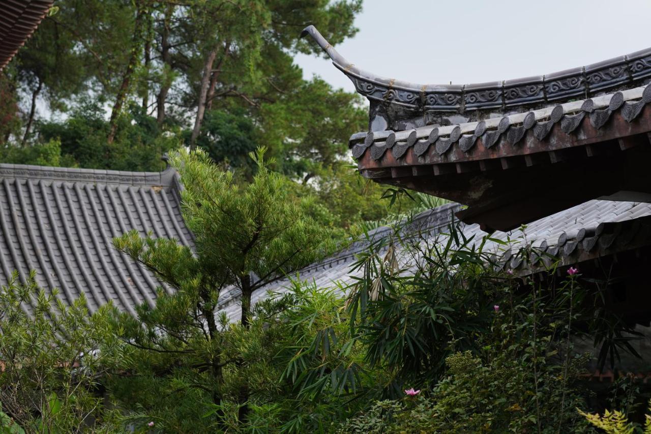 Guilin Yi Characteristic Hotel Coltd المظهر الخارجي الصورة